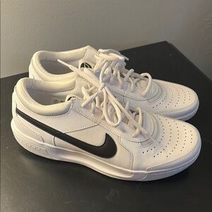 Nike Men's White and Black Sneakers